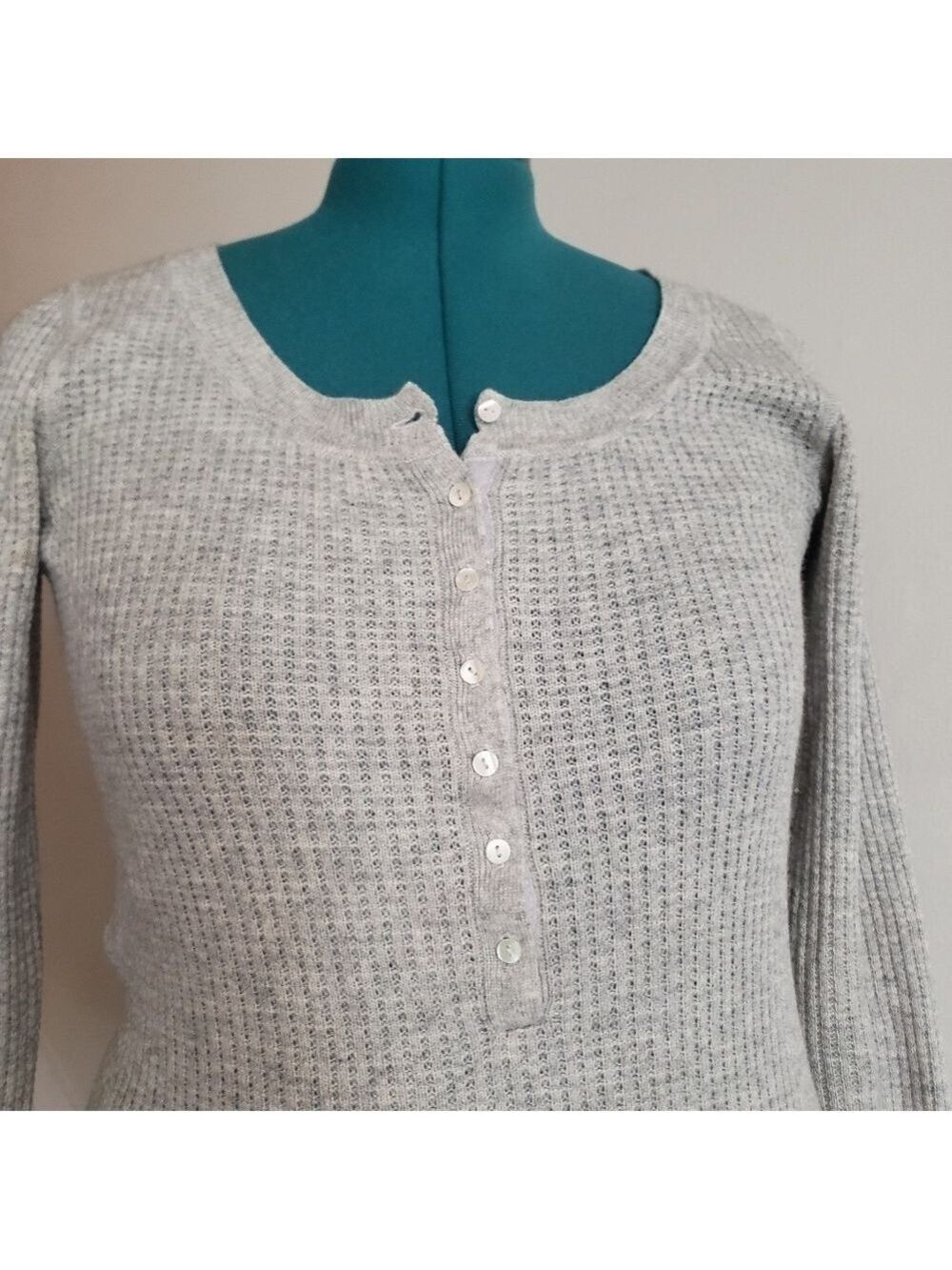 Sporting Life Cashmere Sweater - Picture 3 of 13